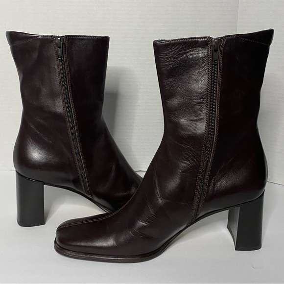 Italian leather dark brown 3 inch heel w/ half rubber sole inside zipper - Picture 4 of 5